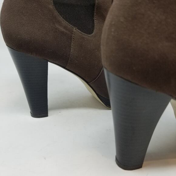 Andrea Brown Ankle Boots Suede Elasticized Platform Heels Size 7.5 - Picture 10 of 14